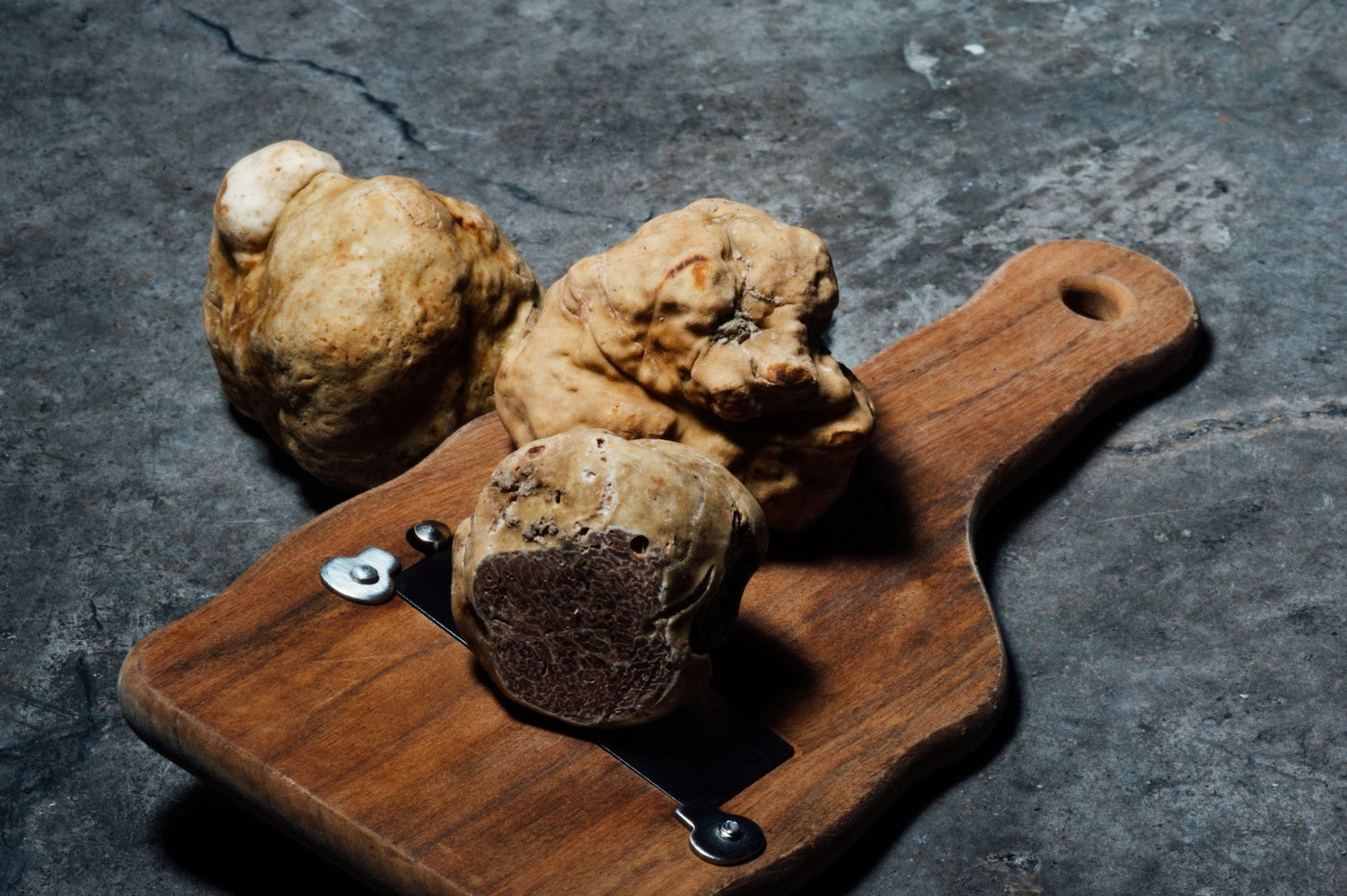 WHITE TRUFFLES